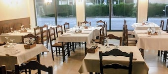 Hostal Restaurant Sant Marçal