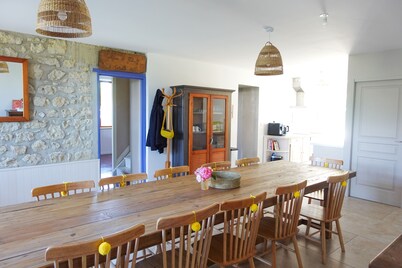 200 m² country house, Gypsy charm, in a quiet setting, close to nature