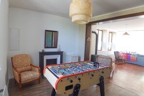 Game room - 200 m² country house, Gypsy charm, in a quiet setting, close to nature (Marcq)