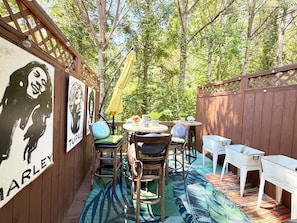 Outdoor dining - Luxury Atlanta Townhome- Near Airport- 15 Min to Mercedes-Benz Stadium (Atlanta)