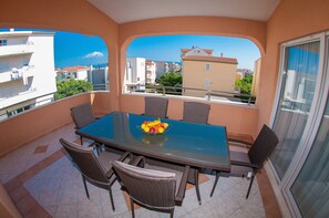 Apartment | Speisen im Freien