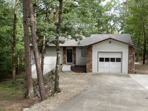Exterior - Bring your boat to Lake Coronado and have some fun on the water (Hot Springs Village)
