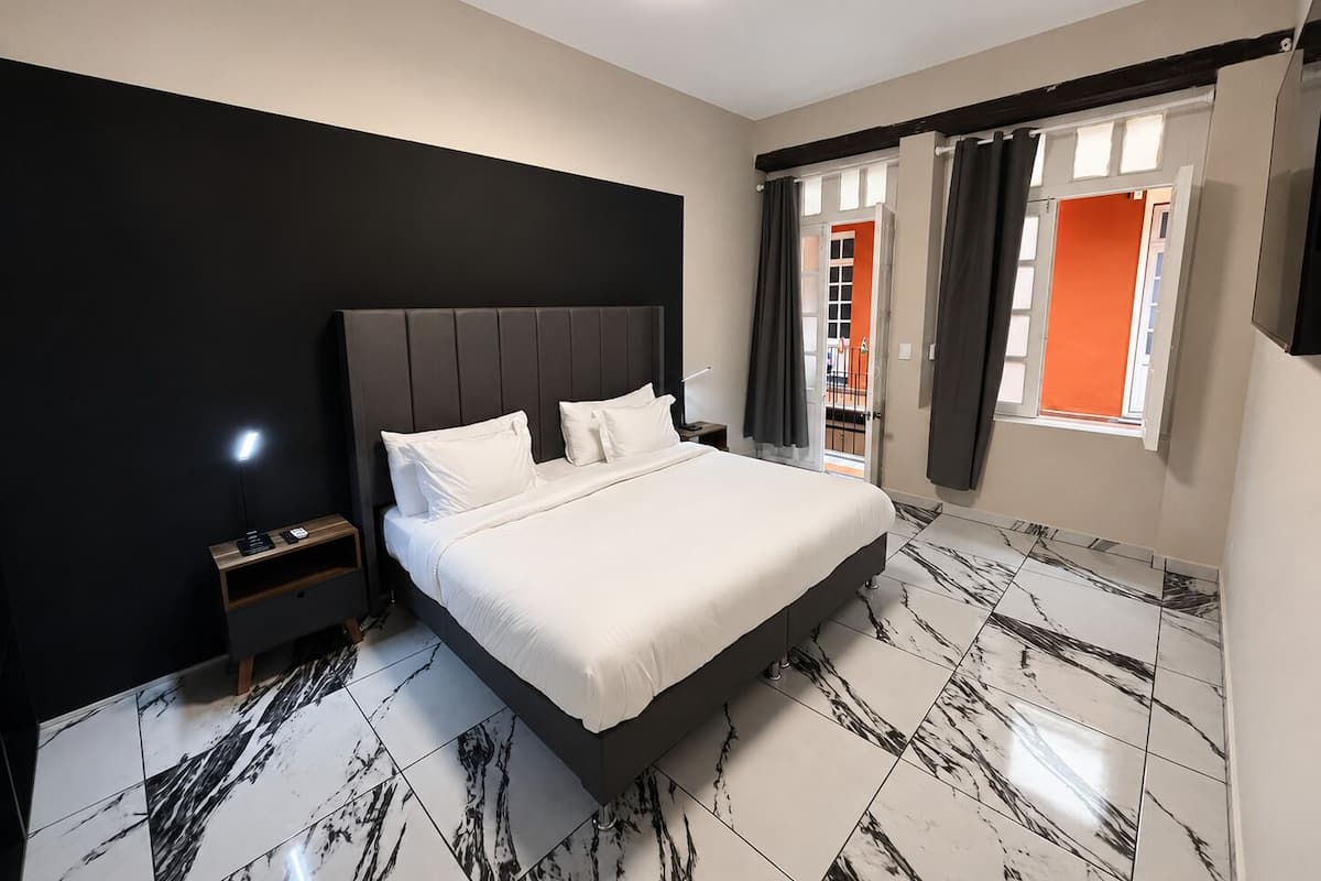 Classic Double Room | Iron/ironing board, free WiFi, bed sheets