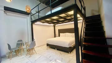 Comfort Quadruple Room | Iron/ironing board, free WiFi, bed sheets