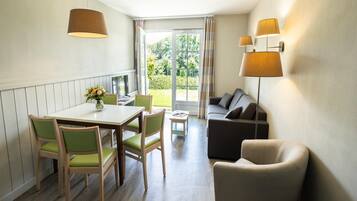 Apartment | Dining