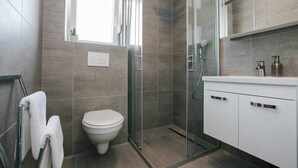Ảnh chưa phân loại, 5 trong số 15 ảnh, nút