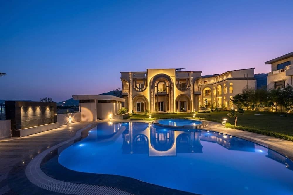 Oryana Resort