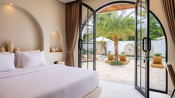 Double Room, 1 King Bed, Non Smoking, Pool View | In-room safe, desk, laptop workspace, blackout drapes