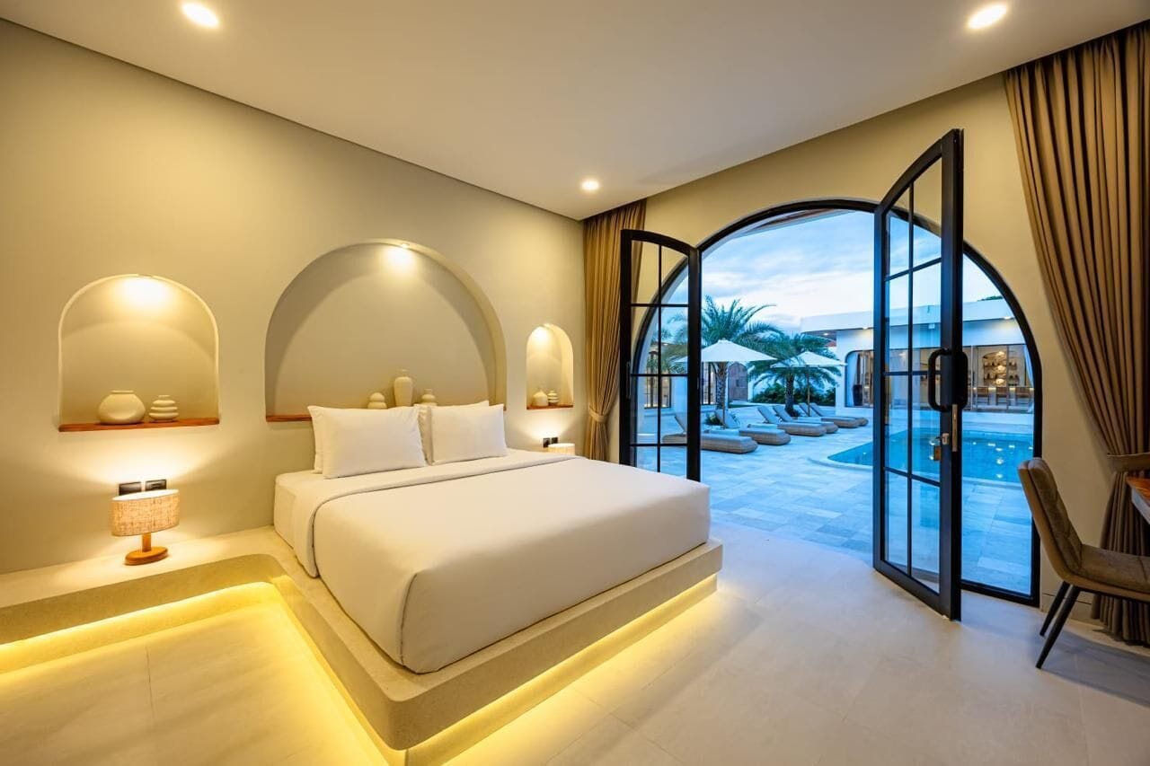 Phòng đôi Cao cấp, 1 giường cỡ king, không hút thuốc, quang cảnh hồ bơi | Bộ trải giường bằng vải cotton Ai Cập, bộ đồ giường cao cấp 