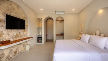 Chambre Double Luxe, 1 très grand lit, non-fumeurs, vue piscine | Draps en coton égyptien, literie de qualité supérieure