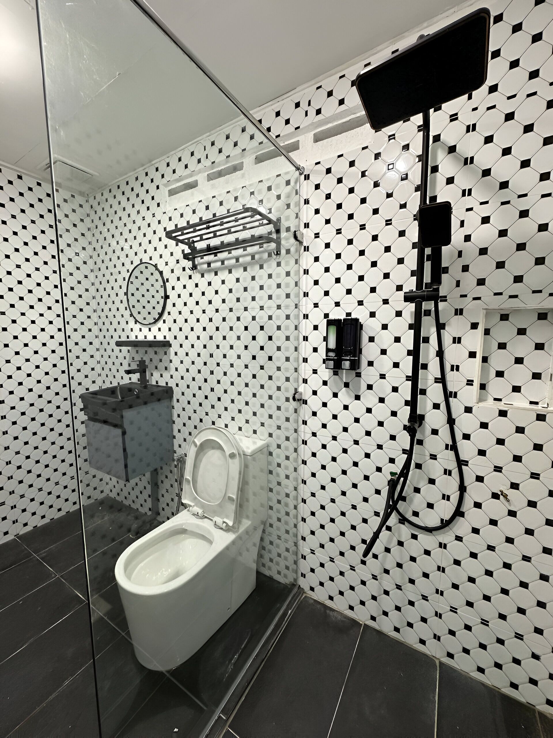 Bruser, bidet, håndklæder, Sæbe