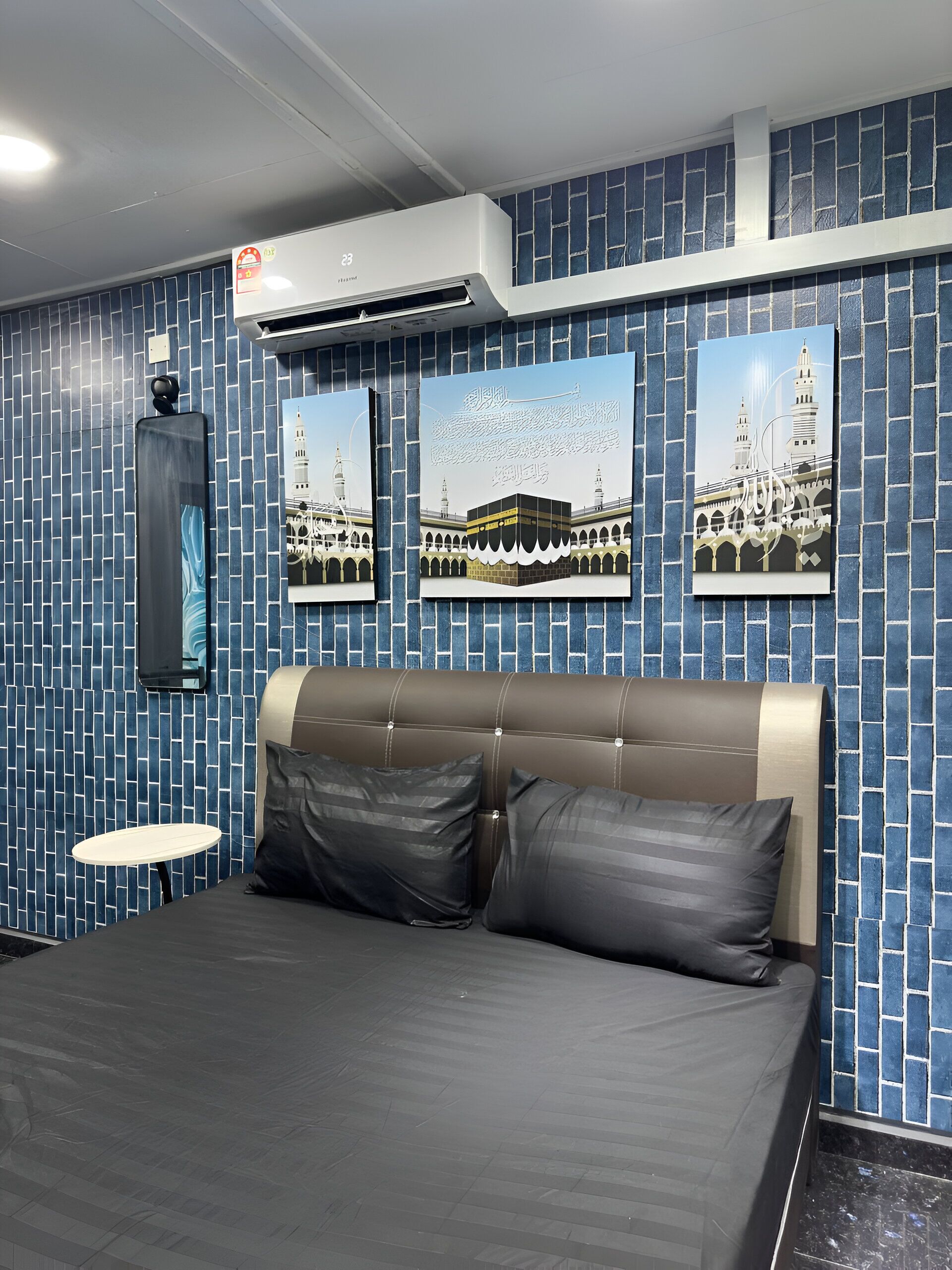 1 slaapkamer, een strijkplank/strijkijzer, gratis wifi, beddengoed
