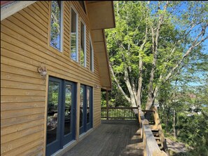 Terrace/patio - Townside Timber 3bd Retreat (Davis)