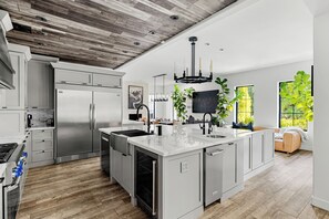 Private kitchen - New Listed North Scottsdale Residence (Scottsdale)