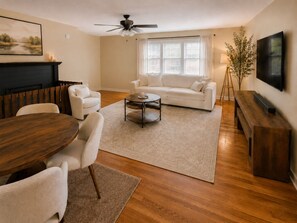 Smart TV, fireplace - Walk to Berkeley Springs Downtown: Cozy 2BR Home with Fireplace. (Berkeley Springs)