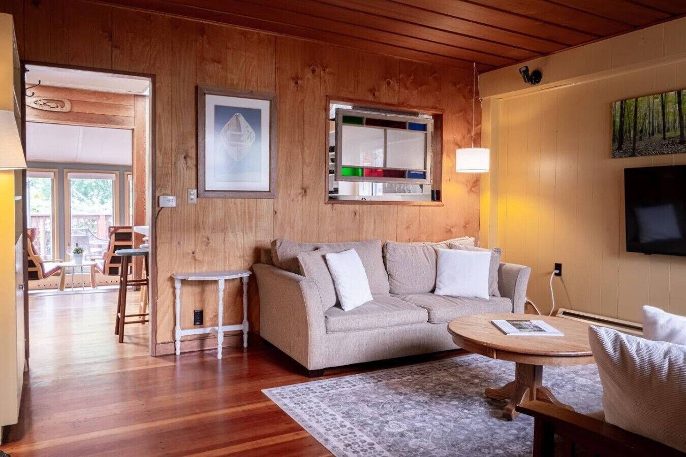 Cozy Harrison Cottage By The Lake - Harrison Hot Springs