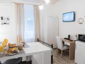 Apartment | Eigene Küche | Kühlschrank, Mikrowelle, Herdplatte, Wasserkocher