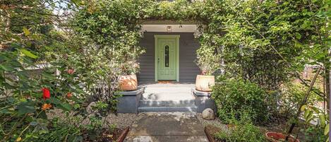 House, 2 Bedrooms, Smoking, Patio | Exterior