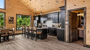 Coffee/tea maker, fridge, microwave, oven - Epic Views•HotTub•Theater•Near DT•Pool (Gatlinburg)