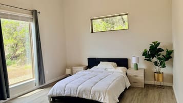 5 slaapkamers, een strijkplank/strijkijzer, wifi, beddengoed