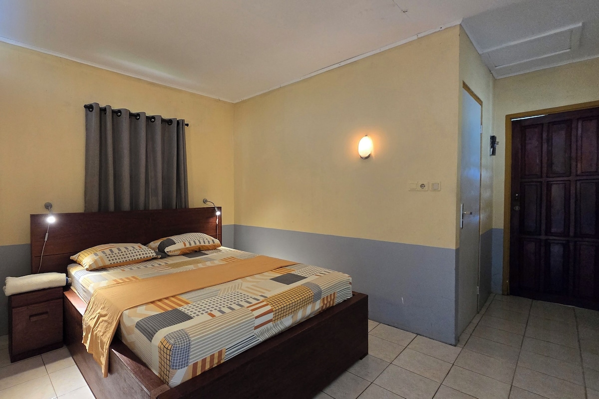 Cottage, 1 Bedroom, Garden View | Iron/ironing board (on request), WiFi (free)