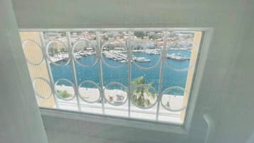 Basic Double Room, Sea View | WiFi (free), bed sheets