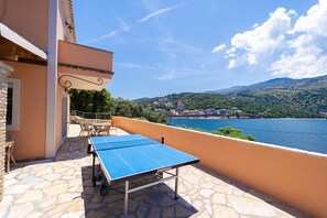 Outdoor dining - Villa Thalassia - Four Bedroom Villa, Sleeps 8 (Kassiopi)