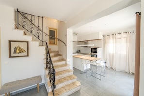 Interior - Villa Thalassia - Four Bedroom Villa, Sleeps 8 (Kassiopi)