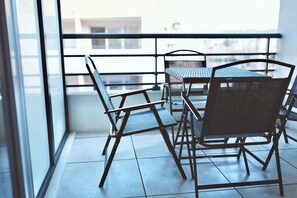 Outdoor dining - Vrbo Property (Fréjus)