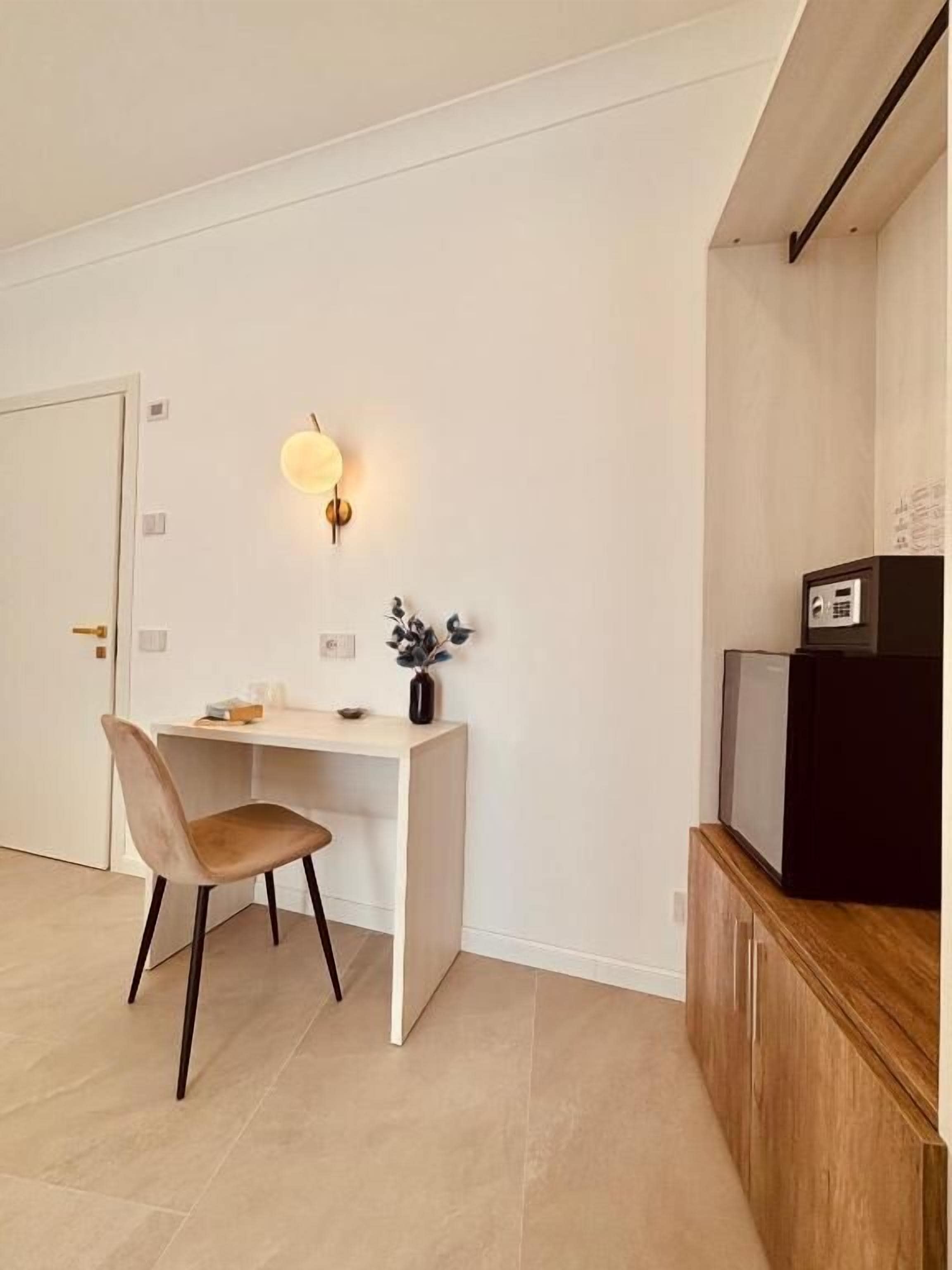 Doppia Deluxe, balcone, vista mare | Interni