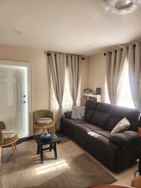 Jaden's Guest House - By Zenbreak - Barbados