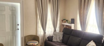 Jaden's Guest House - by Zenbreak