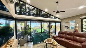 Ferienhaus, 5 Schlafzimmer, barrierefrei, Terrasse | Wohnbereich
