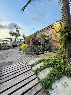 House, 5 Bedrooms, Accessible, Patio | Garden - Luxury Beachfront House Steps From the Sea (Puerto Colombia)
