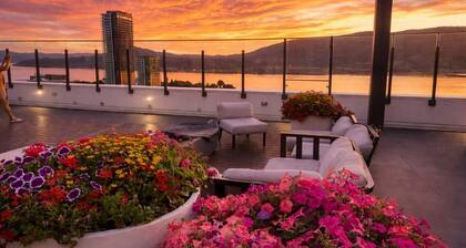 Luxury Downtown Kelowna 2BR | Rooftop & Parking
