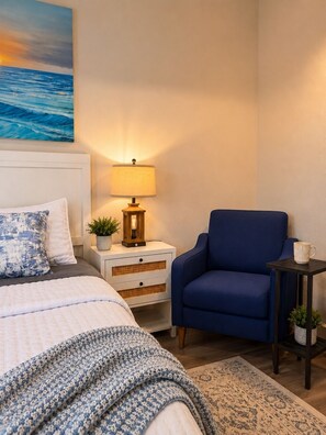 4 bedrooms, iron/ironing board, travel crib, free WiFi - Beachfront Lux House, Steps to Beach, Fire Pit, Deck, Outdoor Projector, Karaoke (Bolivar Peninsula)