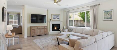 Smart TV, fireplace, table football, ping pong