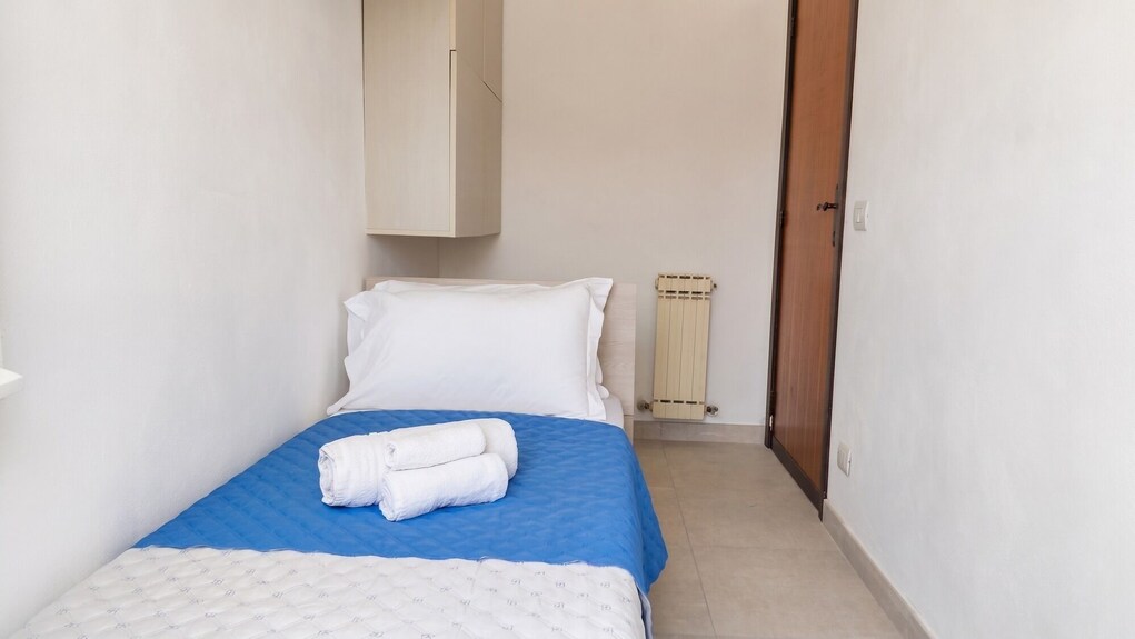 Urban Nest Alghero - Two Bedroom Apartment, Sleeps 5 - Alghero