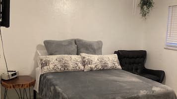 1 chambre, bureau, fer et planche à repasser, Wi-Fi gratuit
