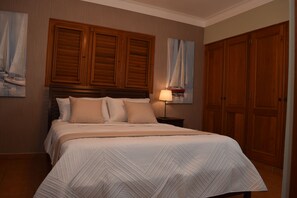2 Schlafzimmer, Bügeleisen/Bügelbrett, kostenloses WLAN, Bettwäsche