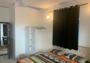 Iron/ironing board, WiFi, bed sheets - Vrbo Property (Djibouti)