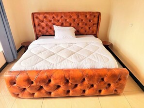 Deluxe Double Room, Balcony, Garden View | In-room safe, iron/ironing board, free WiFi - Volcanoes Stay Musanze (Musanze)