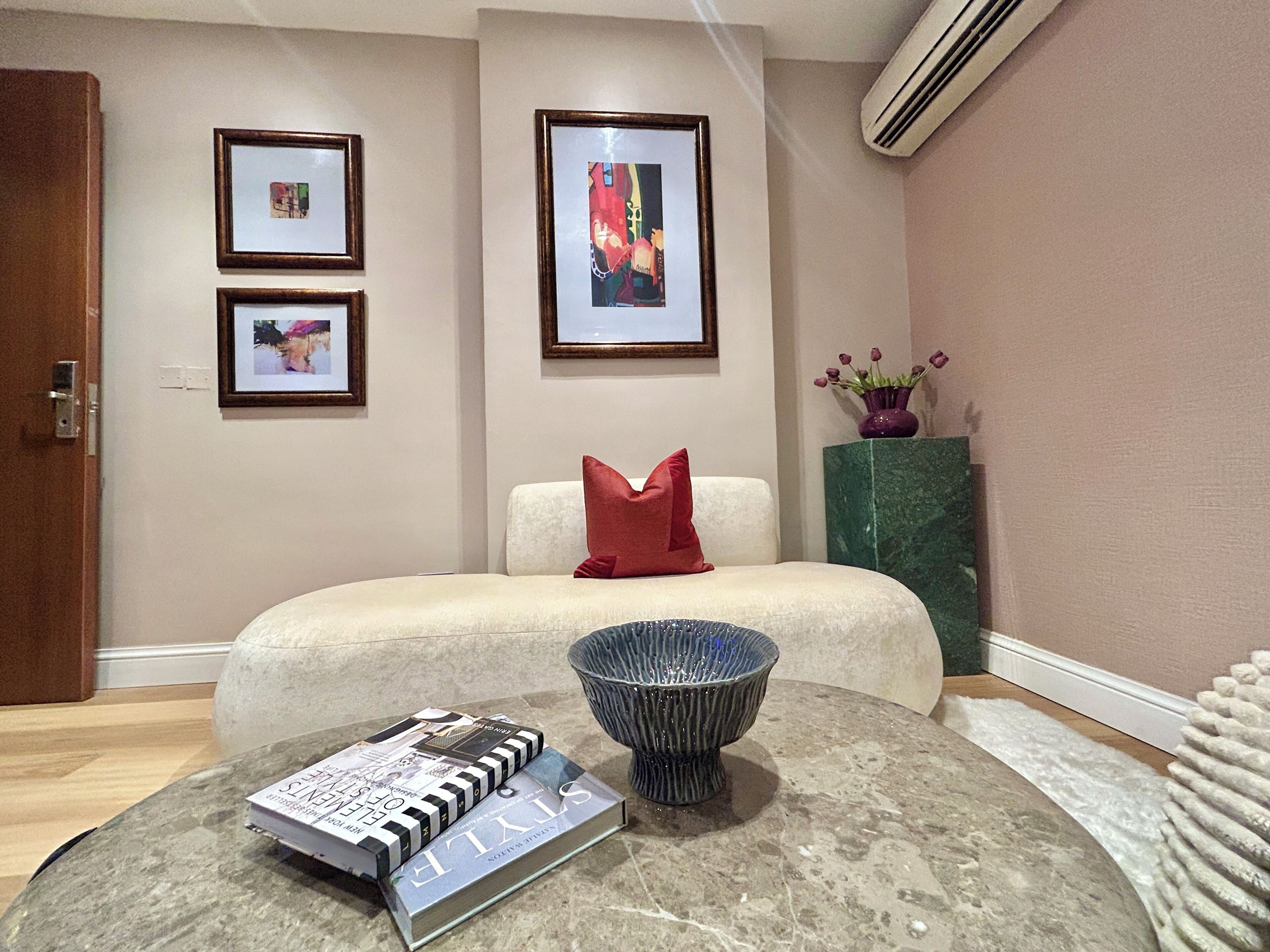 Executive-lounge