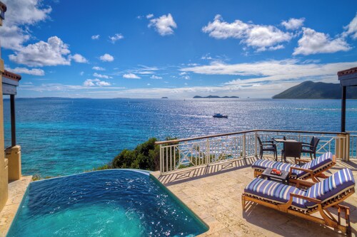 BVI Oasis with Pools & Marina Access Minutes to Snorkeling at The Caves
