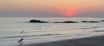 Beautiful hilltop 4BR, 3BA, pool & country house near to Porto Covo