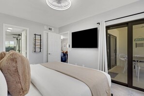 Bügeleisen/Bügelbrett, kostenloses WLAN, Bettwäsche