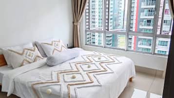 2 bedrooms, iron/ironing board, WiFi, bed sheets