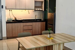 Dining - 2-bedroom apartment in charming Kuala Lumpur with cool vibes (Kuala Lumpur)