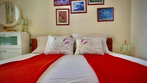 1 bedroom, iron/ironing board, internet, bed sheets - Double Room with Terrace and Sea View (Slano)