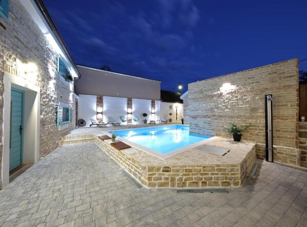 Piscine chauff ée